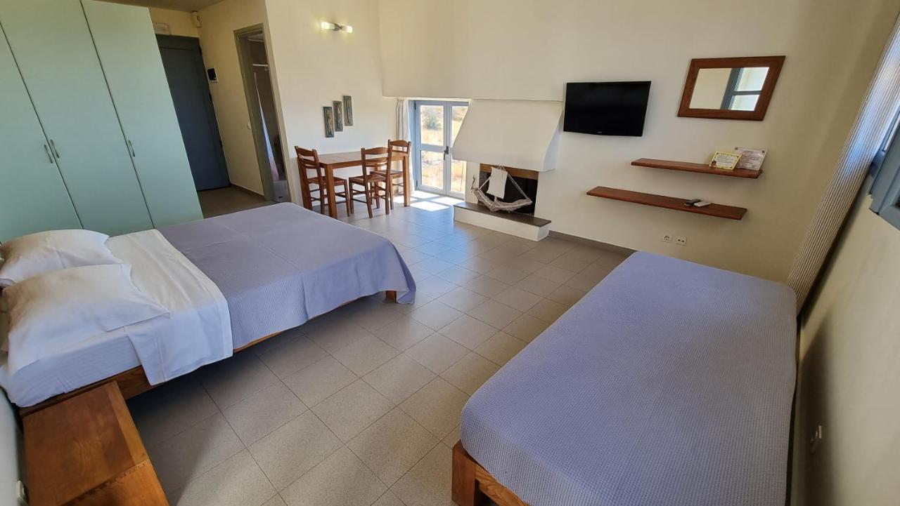 Bed and Breakfast Domatia Me Thea Elafónisos Exterior foto